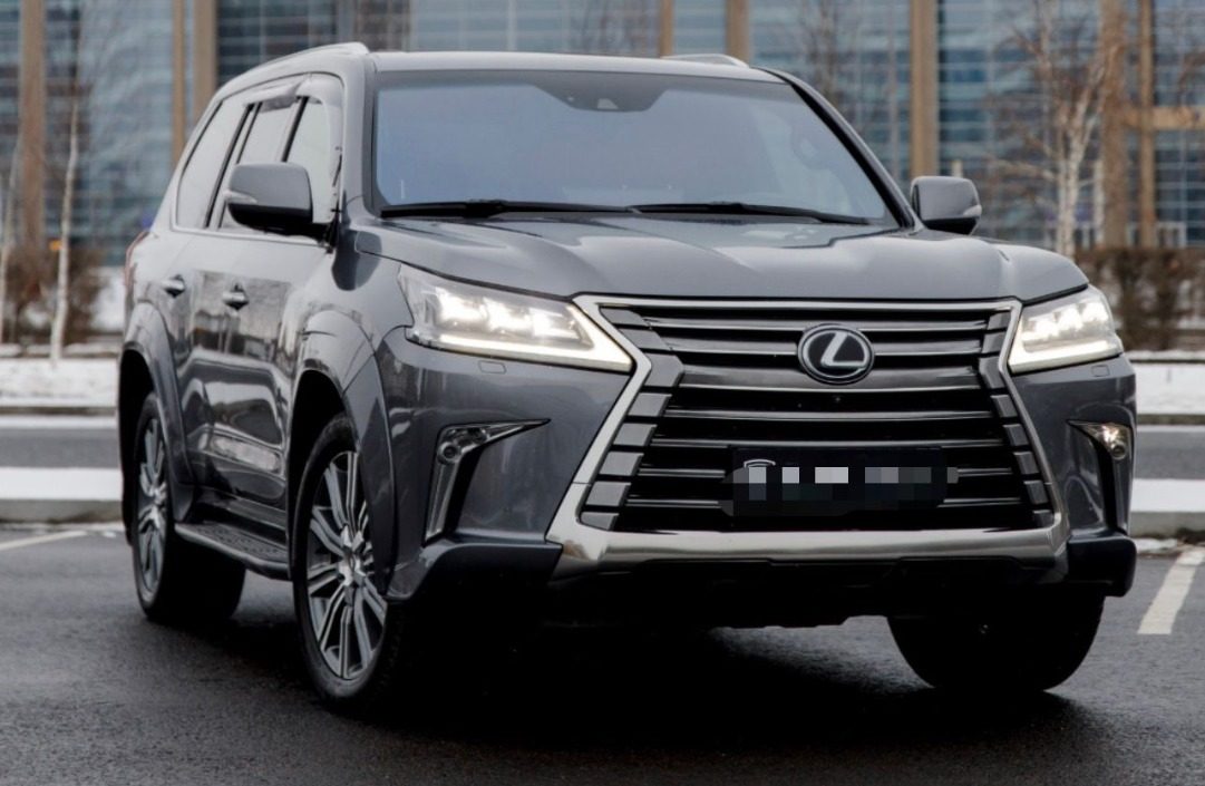 Аренда Lexus 570 в Астане — фото 3